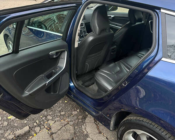 Синій Вольво B60, об'ємом двигуна 1.6 л та пробігом 233 тис. км за 9950 $, фото 15 на Automoto.ua