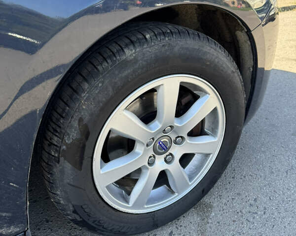 Синий Вольво B60, объемом двигателя 1.6 л и пробегом 205 тыс. км за 10800 $, фото 9 на Automoto.ua