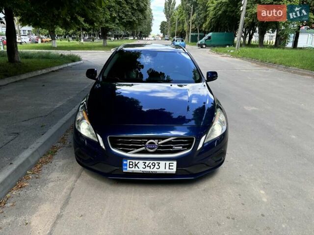 Синий Вольво B60, объемом двигателя 1.56 л и пробегом 242 тыс. км за 9200 $, фото 1 на Automoto.ua