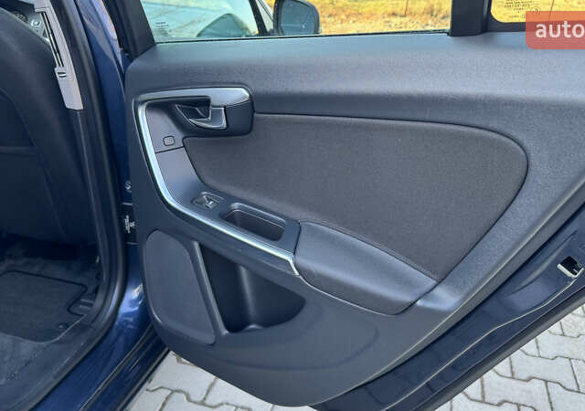 Синій Вольво B60, об'ємом двигуна 1.56 л та пробігом 198 тис. км за 8550 $, фото 33 на Automoto.ua