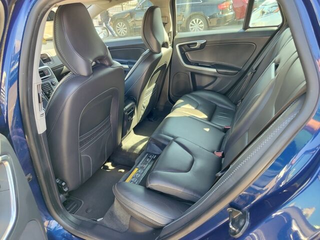 Синій Вольво B60, об'ємом двигуна 2 л та пробігом 226 тис. км за 13300 $, фото 6 на Automoto.ua
