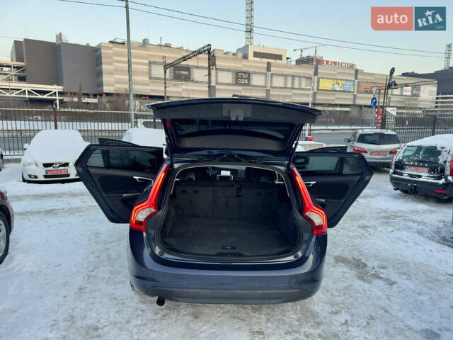 Синій Вольво B60, об'ємом двигуна 2 л та пробігом 237 тис. км за 12999 $, фото 20 на Automoto.ua