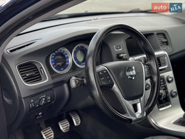 Синій Вольво B60, об'ємом двигуна 1.56 л та пробігом 215 тис. км за 11300 $, фото 8 на Automoto.ua