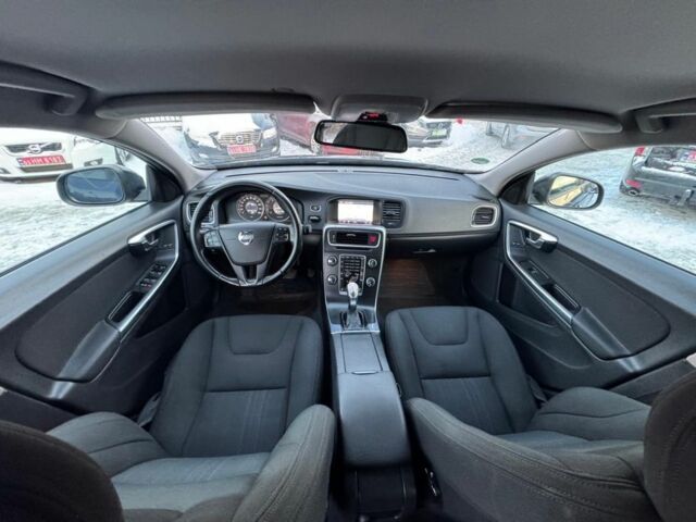 Синий Вольво B60, объемом двигателя 2 л и пробегом 237 тыс. км за 12999 $, фото 14 на Automoto.ua