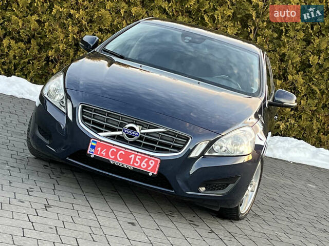 Синий Вольво B60, объемом двигателя 1.6 л и пробегом 207 тыс. км за 10350 $, фото 2 на Automoto.ua