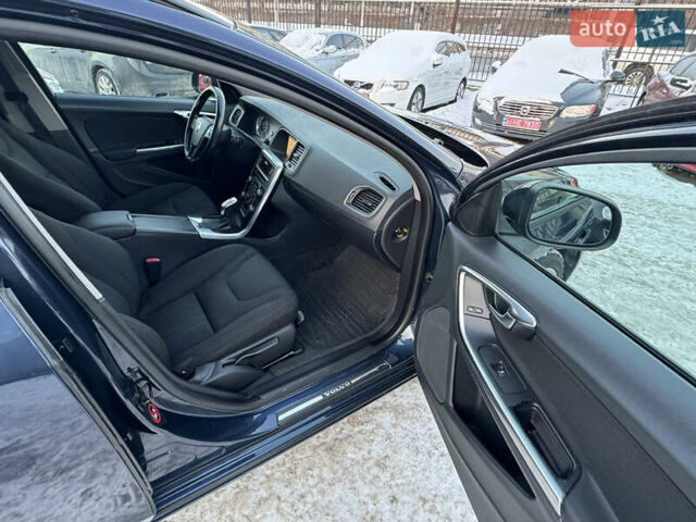 Синій Вольво B60, об'ємом двигуна 2 л та пробігом 237 тис. км за 12999 $, фото 26 на Automoto.ua