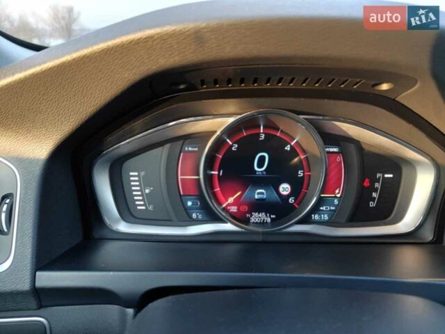 Синій Вольво B60, об'ємом двигуна 2.4 л та пробігом 303 тис. км за 9806 $, фото 4 на Automoto.ua