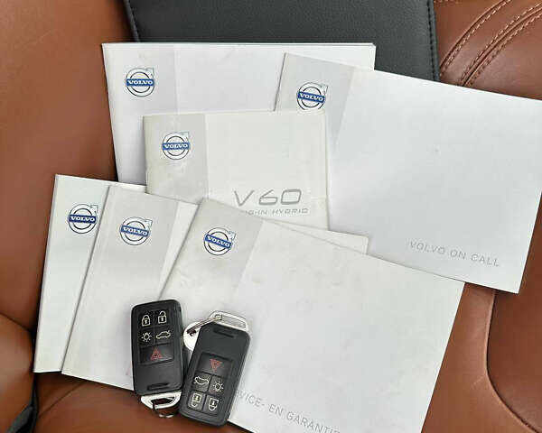 Синий Вольво B60, объемом двигателя 2.4 л и пробегом 255 тыс. км за 15500 $, фото 21 на Automoto.ua