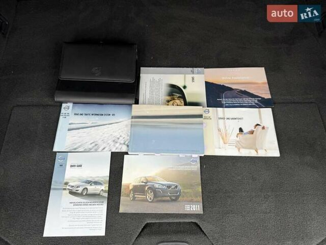 Синий Вольво B60, объемом двигателя 2.4 л и пробегом 230 тыс. км за 13199 $, фото 77 на Automoto.ua