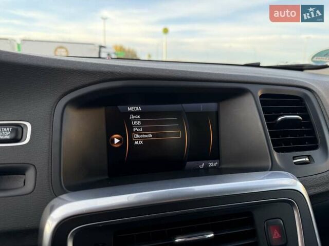 Вольво B60 2013 у Бродах на Automoto.ua Синій Вольво B60, об'ємом двигуна 2.4 л та пробігом 230 тис. км за 13499 $, фото 30 на Automoto.ua