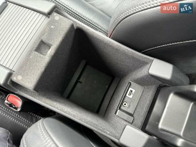 Синий Вольво B60, объемом двигателя 2.4 л и пробегом 230 тыс. км за 13199 $, фото 72 на Automoto.ua