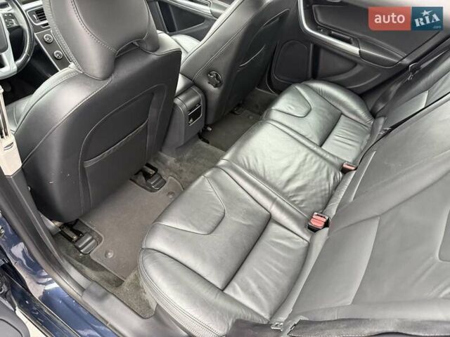 Синий Вольво B60, объемом двигателя 2.4 л и пробегом 230 тыс. км за 13199 $, фото 54 на Automoto.ua