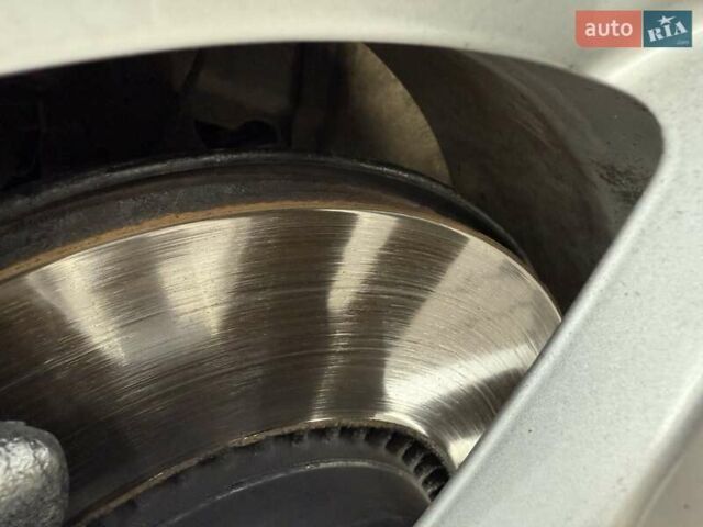 Вольво B60 2013 у Бродах на Automoto.ua Синій Вольво B60, об'ємом двигуна 2.4 л та пробігом 230 тис. км за 13499 $, фото 16 на Automoto.ua