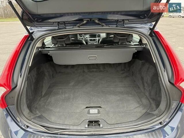 Синий Вольво B60, объемом двигателя 2.4 л и пробегом 230 тыс. км за 13199 $, фото 56 на Automoto.ua