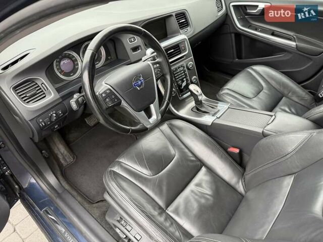 Синий Вольво B60, объемом двигателя 2.4 л и пробегом 230 тыс. км за 13199 $, фото 27 на Automoto.ua