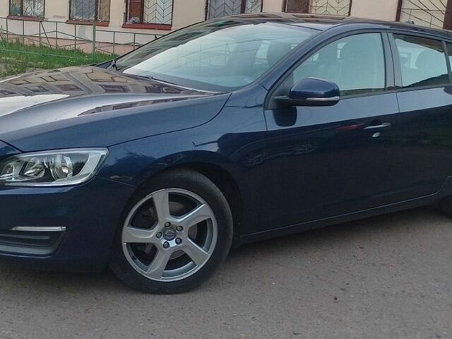 Синій Вольво B60, об'ємом двигуна 2 л та пробігом 235 тис. км за 11600 $, фото 2 на Automoto.ua