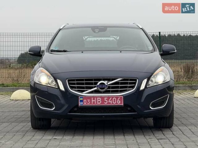 Синий Вольво B60, объемом двигателя 2.4 л и пробегом 230 тыс. км за 13199 $, фото 2 на Automoto.ua