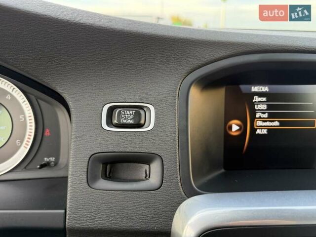 Вольво B60 2013 у Бродах на Automoto.ua Синій Вольво B60, об'ємом двигуна 2.4 л та пробігом 230 тис. км за 13499 $, фото 31 на Automoto.ua