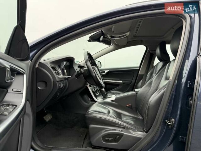 Синий Вольво B60, объемом двигателя 2.4 л и пробегом 230 тыс. км за 13199 $, фото 28 на Automoto.ua