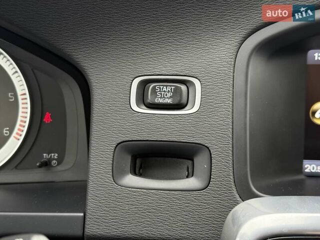 Синий Вольво B60, объемом двигателя 2.4 л и пробегом 230 тыс. км за 13199 $, фото 36 на Automoto.ua