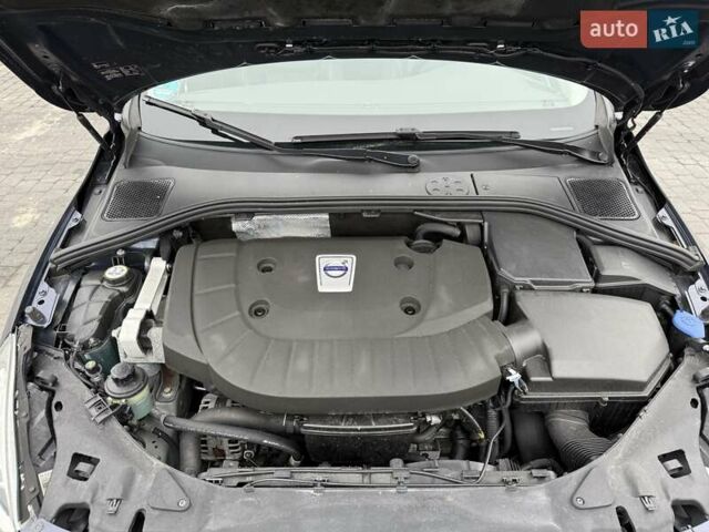 Синий Вольво B60, объемом двигателя 2.4 л и пробегом 230 тыс. км за 13199 $, фото 74 на Automoto.ua