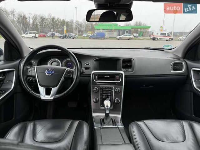 Синий Вольво B60, объемом двигателя 2.4 л и пробегом 230 тыс. км за 13199 $, фото 44 на Automoto.ua