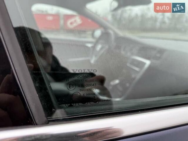 Синий Вольво B60, объемом двигателя 2.4 л и пробегом 230 тыс. км за 13199 $, фото 66 на Automoto.ua