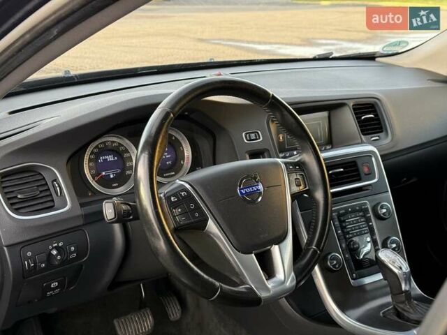 Вольво B60 2013 у Бродах на Automoto.ua Синій Вольво B60, об'ємом двигуна 2.4 л та пробігом 230 тис. км за 13499 $, фото 23 на Automoto.ua
