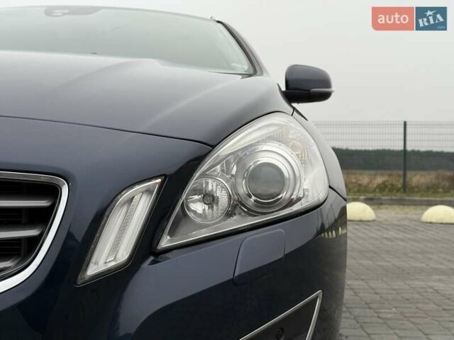 Синий Вольво B60, объемом двигателя 2.4 л и пробегом 230 тыс. км за 13199 $, фото 21 на Automoto.ua