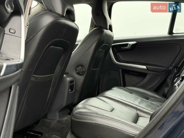 Синий Вольво B60, объемом двигателя 2.4 л и пробегом 230 тыс. км за 13199 $, фото 51 на Automoto.ua