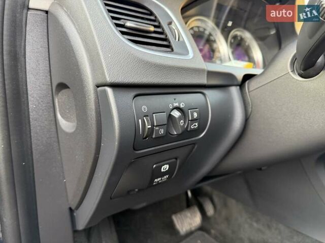 Вольво B60 2013 у Бродах на Automoto.ua Синій Вольво B60, об'ємом двигуна 2.4 л та пробігом 230 тис. км за 13499 $, фото 21 на Automoto.ua