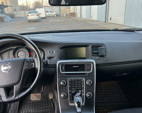 Синий Вольво B60, объемом двигателя 1.56 л и пробегом 290 тыс. км за 8850 $, фото 11 на Automoto.ua