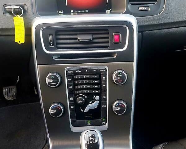 Синий Вольво B60, объемом двигателя 2 л и пробегом 238 тыс. км за 12222 $, фото 39 на Automoto.ua