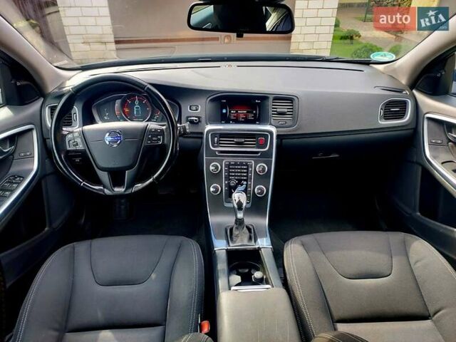 Синій Вольво B60, об'ємом двигуна 1.97 л та пробігом 224 тис. км за 13033 $, фото 27 на Automoto.ua