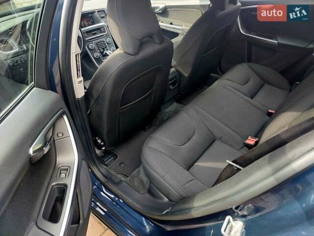 Синій Вольво B60, об'ємом двигуна 1.97 л та пробігом 224 тис. км за 13033 $, фото 21 на Automoto.ua