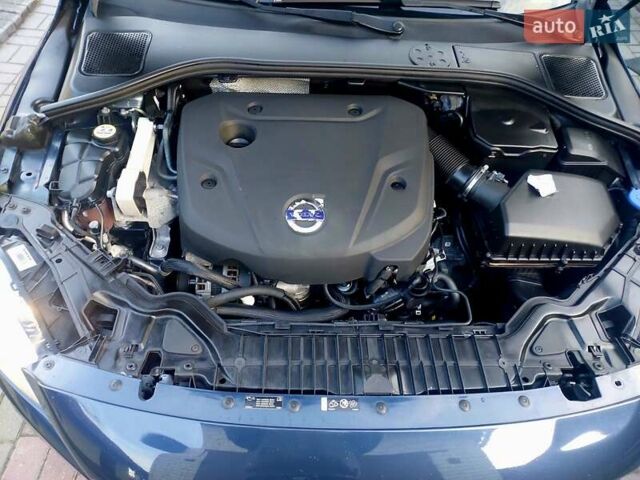Синий Вольво B60, объемом двигателя 2 л и пробегом 238 тыс. км за 12222 $, фото 60 на Automoto.ua
