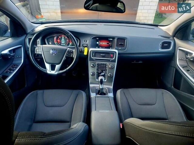 Синий Вольво B60, объемом двигателя 2 л и пробегом 238 тыс. км за 12222 $, фото 28 на Automoto.ua