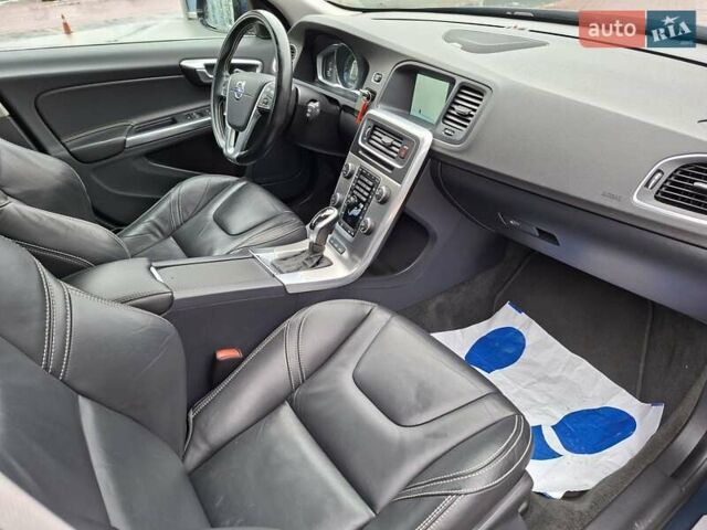 Синий Вольво B60, объемом двигателя 2.4 л и пробегом 250 тыс. км за 16200 $, фото 20 на Automoto.ua