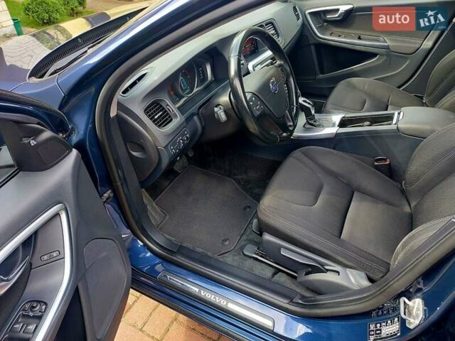 Синій Вольво B60, об'ємом двигуна 1.97 л та пробігом 224 тис. км за 13033 $, фото 28 на Automoto.ua
