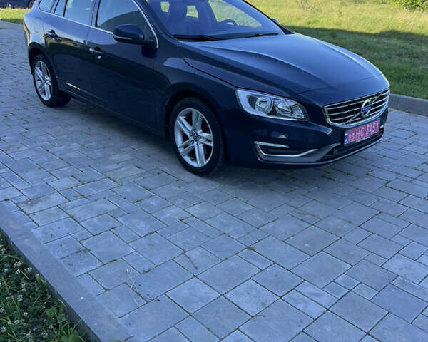 Синий Вольво B60, объемом двигателя 2 л и пробегом 160 тыс. км за 9990 $, фото 1 на Automoto.ua