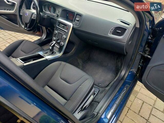 Синій Вольво B60, об'ємом двигуна 1.97 л та пробігом 224 тис. км за 13033 $, фото 26 на Automoto.ua