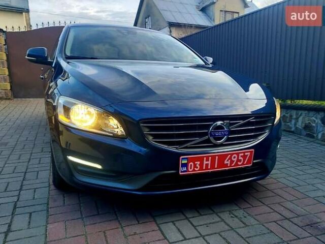 Синий Вольво B60, объемом двигателя 2 л и пробегом 238 тыс. км за 12222 $, фото 3 на Automoto.ua
