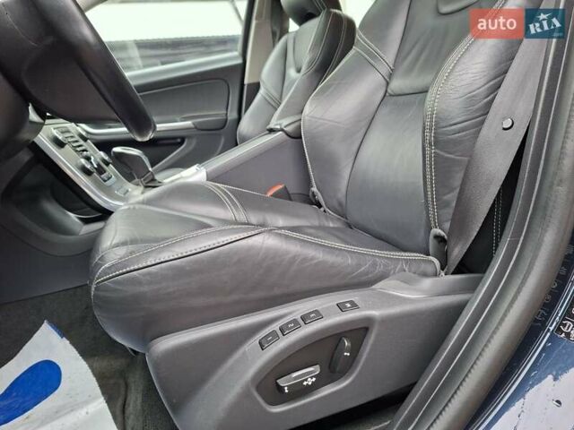 Синий Вольво B60, объемом двигателя 2.4 л и пробегом 250 тыс. км за 16200 $, фото 36 на Automoto.ua