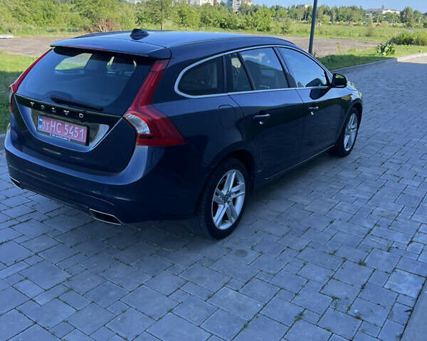 Синий Вольво B60, объемом двигателя 2 л и пробегом 160 тыс. км за 9990 $, фото 6 на Automoto.ua