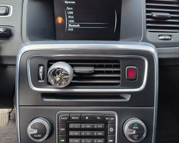 Синий Вольво B60, объемом двигателя 1.56 л и пробегом 280 тыс. км за 9600 $, фото 18 на Automoto.ua