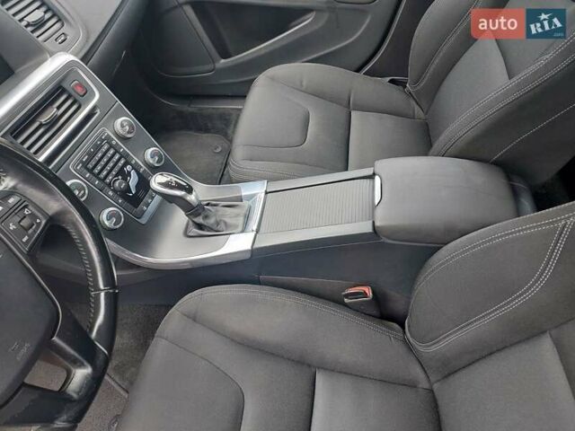 Синий Вольво B60, объемом двигателя 1.97 л и пробегом 221 тыс. км за 13133 $, фото 47 на Automoto.ua