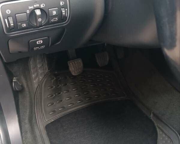 Вольво B60 2014 у Рівному на Automoto.ua Синій Вольво B60, об'ємом двигуна 1.56 л та пробігом 245 тис. км за 11500 $, фото 3 на Automoto.ua