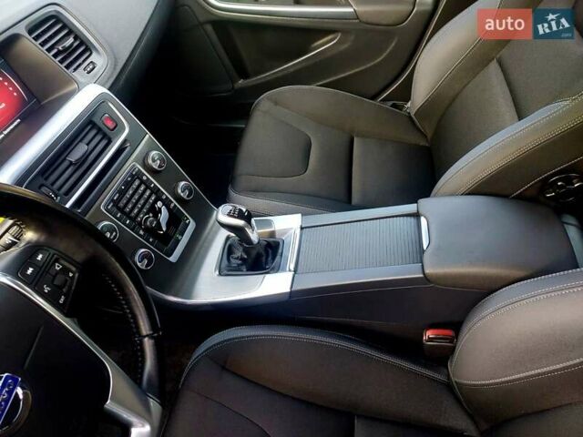 Синий Вольво B60, объемом двигателя 2 л и пробегом 238 тыс. км за 12222 $, фото 57 на Automoto.ua