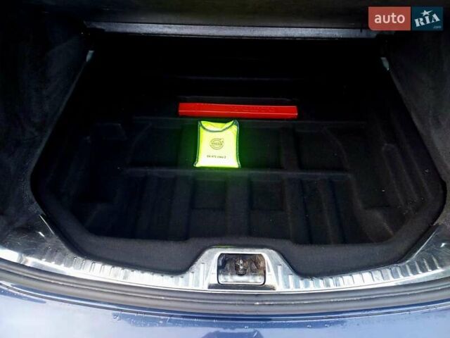 Синій Вольво B60, об'ємом двигуна 2 л та пробігом 238 тис. км за 12555 $, фото 41 на Automoto.ua