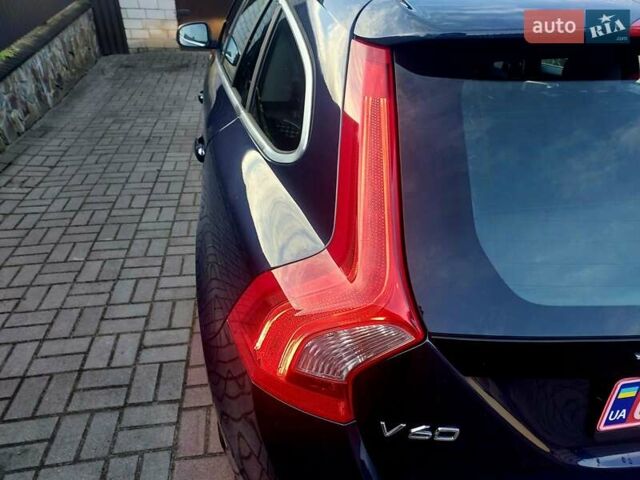Синій Вольво B60, об'ємом двигуна 2 л та пробігом 238 тис. км за 12555 $, фото 37 на Automoto.ua